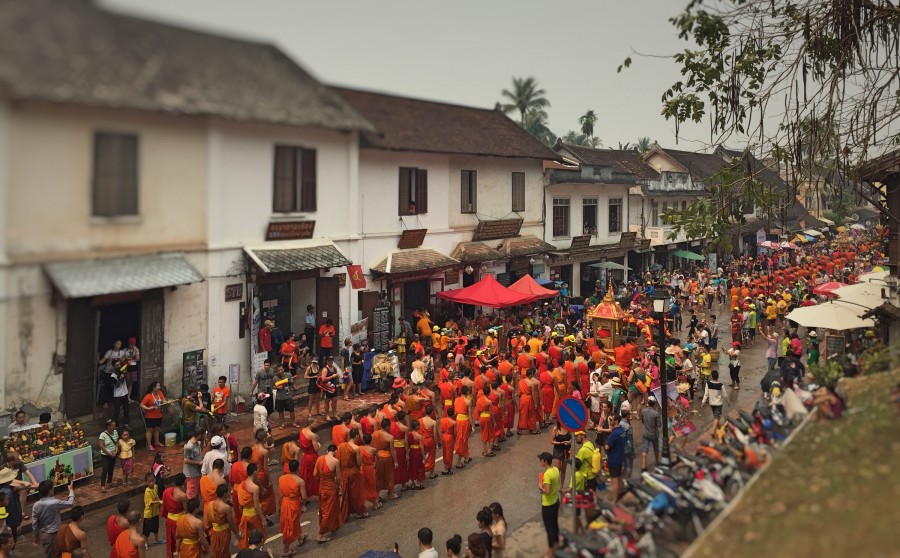 Included in the procession was hundreds of Novices and Monks.