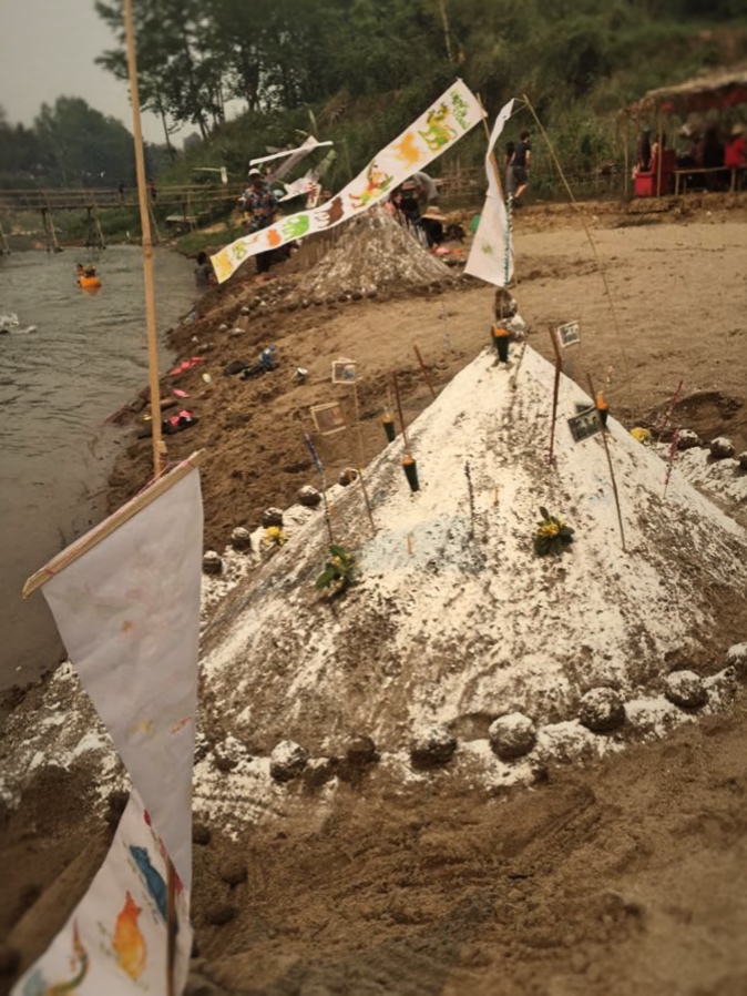 Sand Stupa building