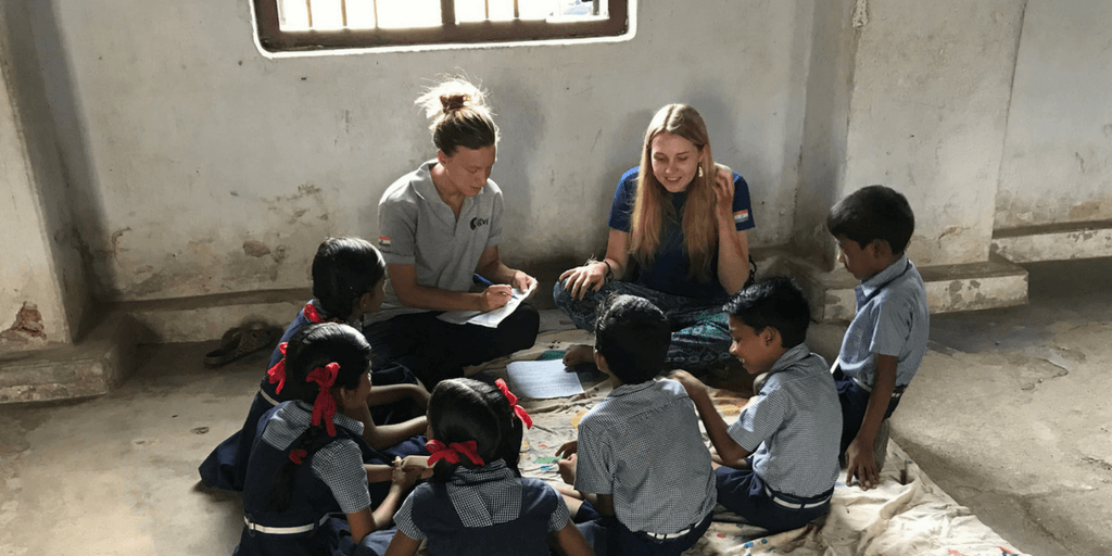 GVI volunteers making a difference teaching children in India. 